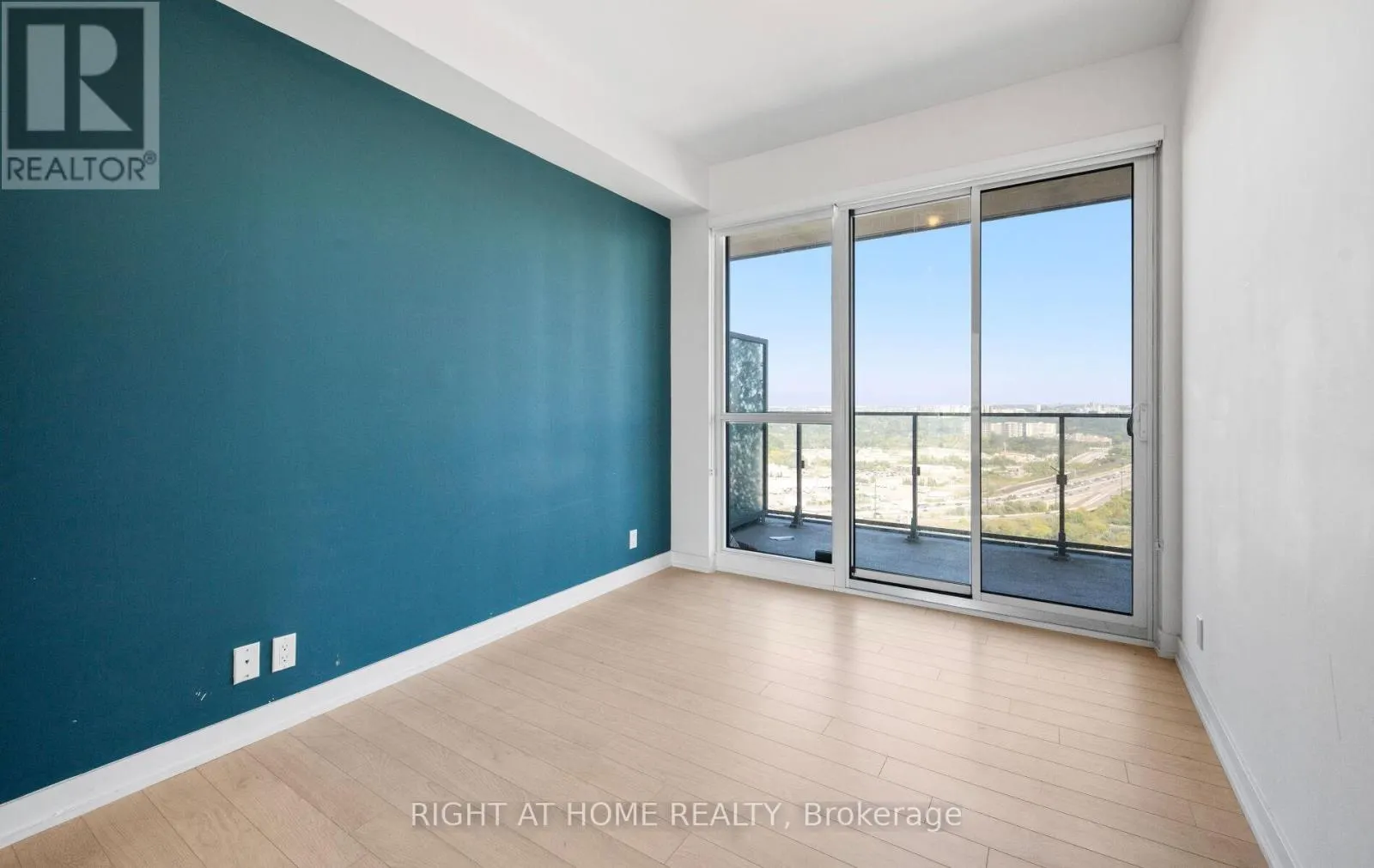3409 - 10 PARK LAWN ROAD