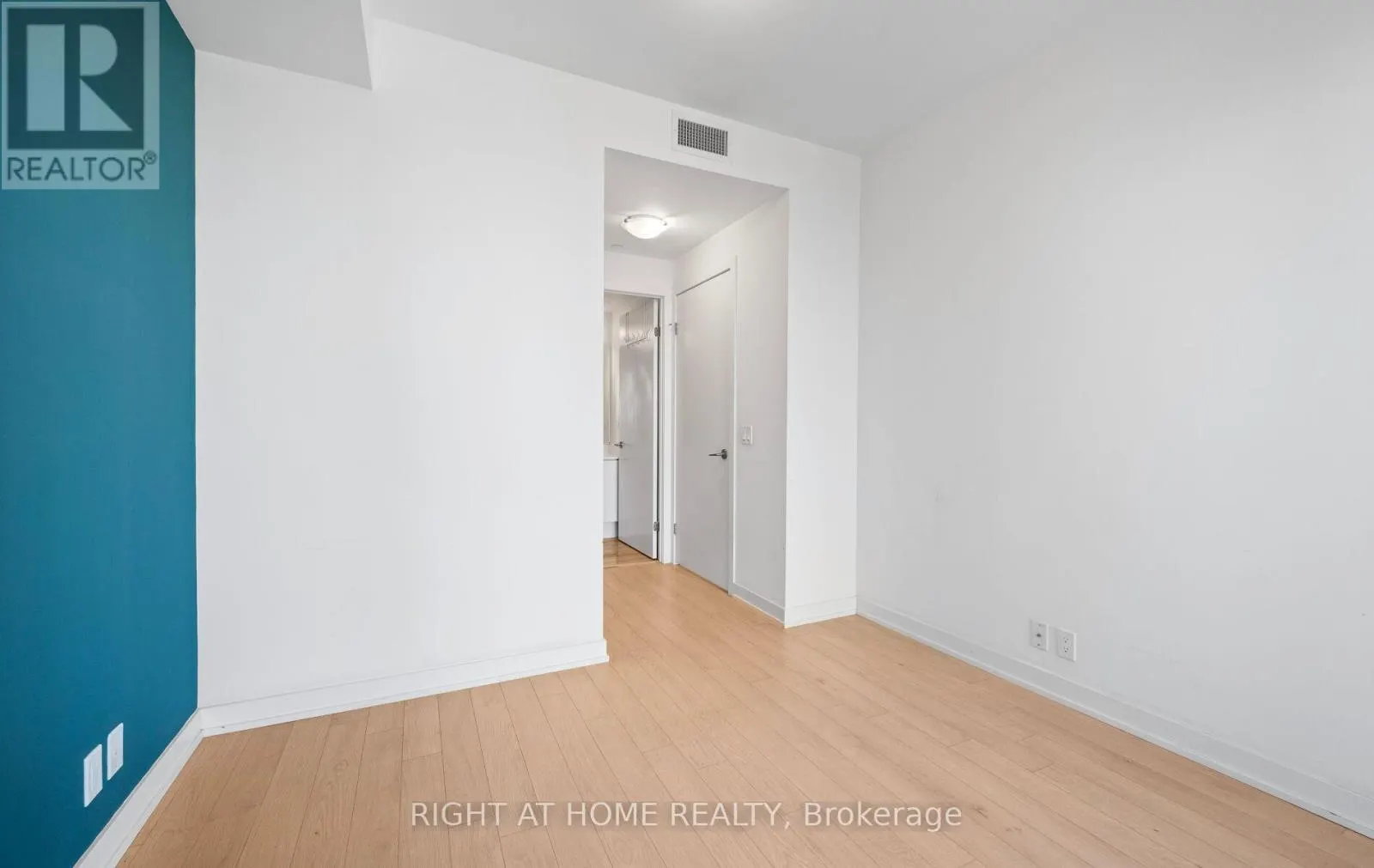 3409 - 10 PARK LAWN ROAD