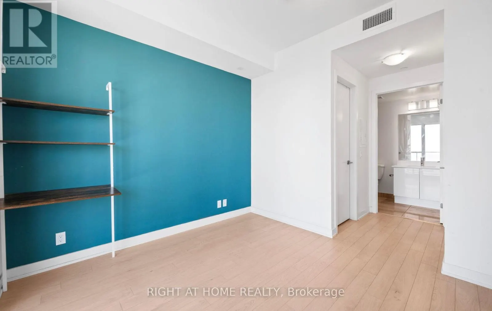 3409 - 10 PARK LAWN ROAD