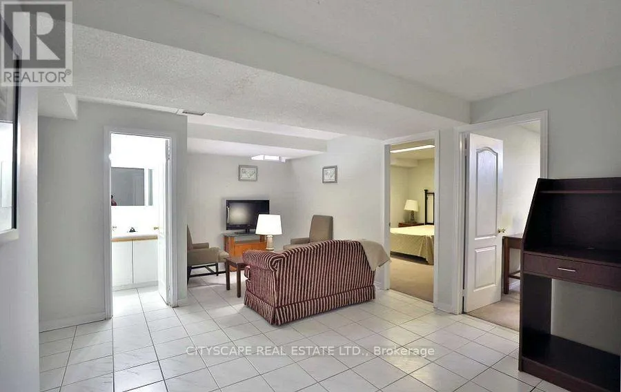 3263 LOYALIST DRIVE