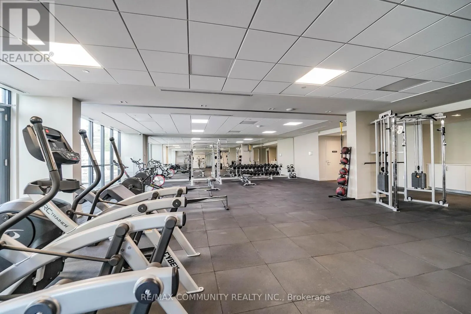 909 - 4085 PARKSIDE VILLAGE DRIVE
