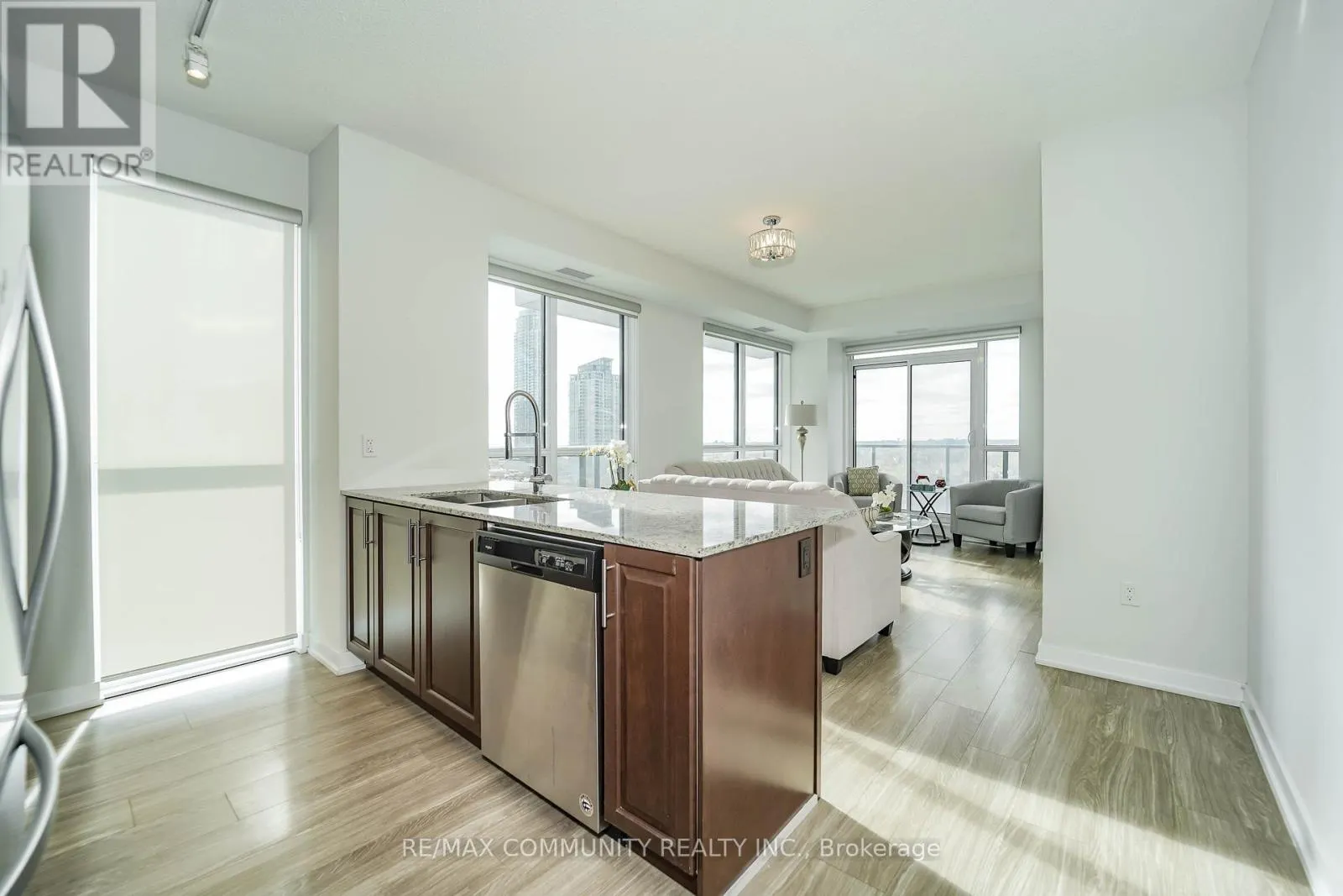 909 - 4085 PARKSIDE VILLAGE DRIVE