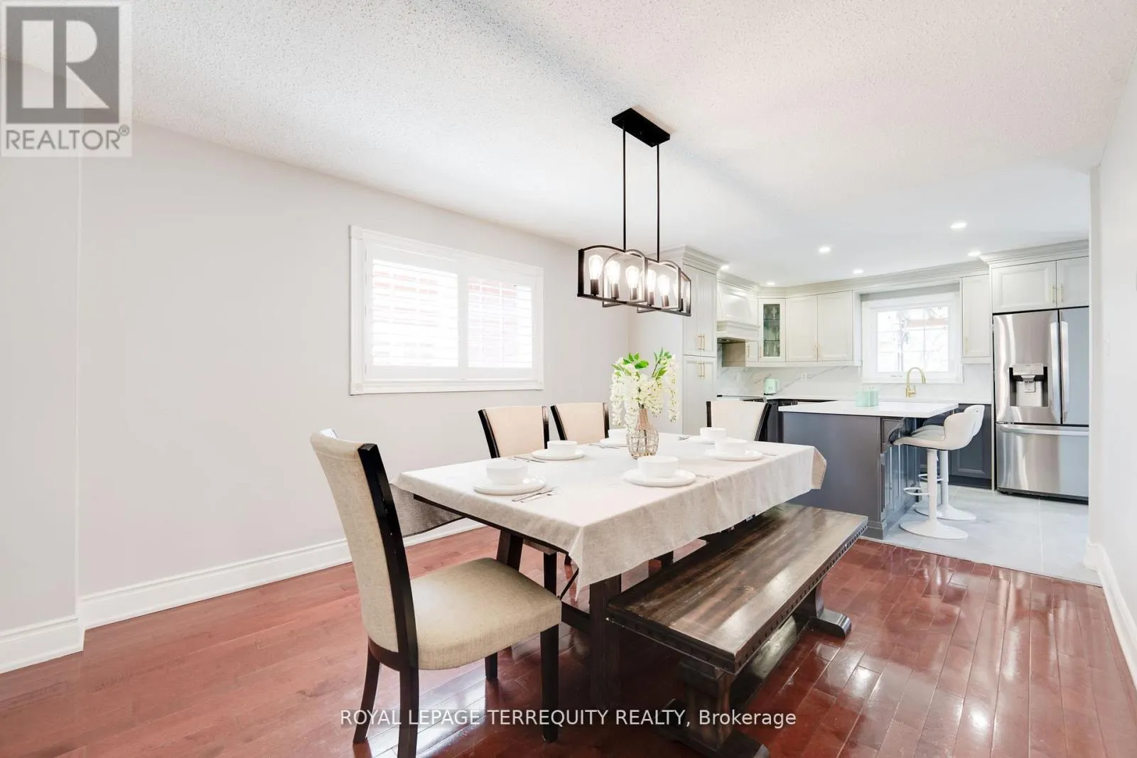 4242 PETERSBURG CRESCENT