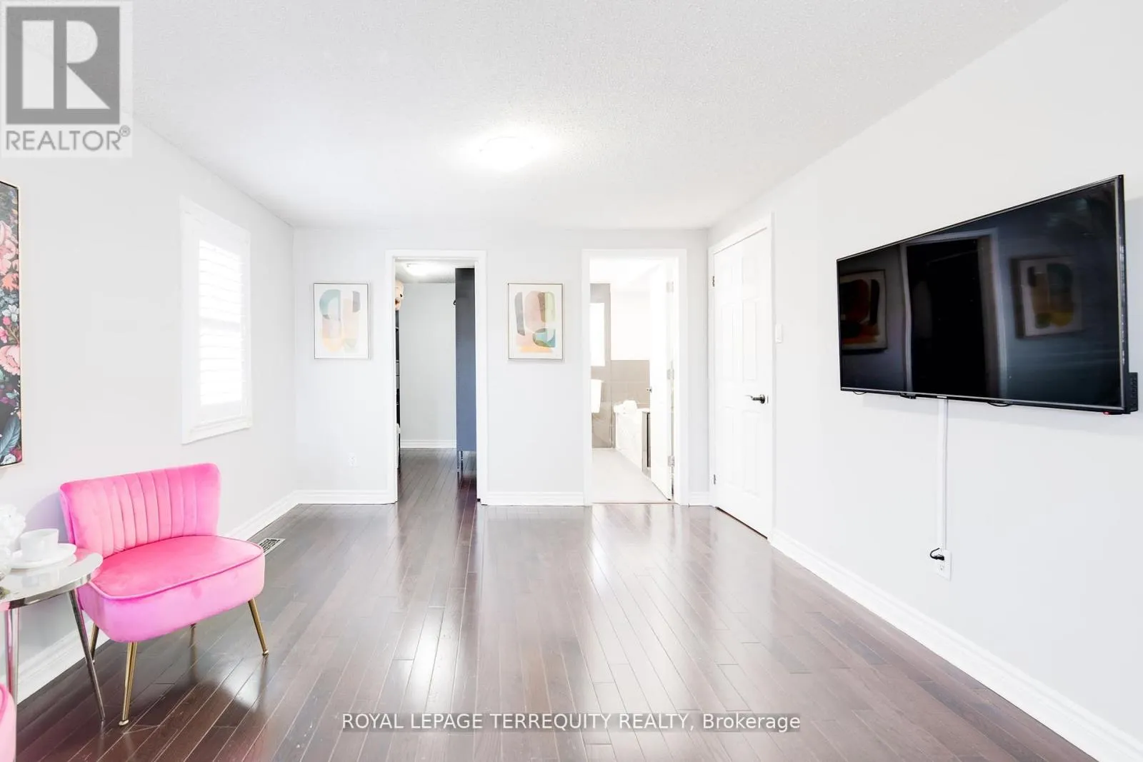 4242 PETERSBURG CRESCENT