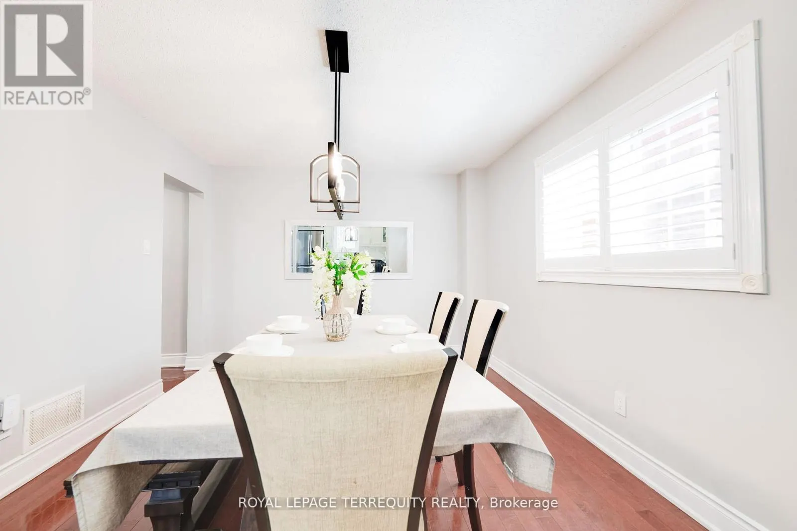 4242 PETERSBURG CRESCENT