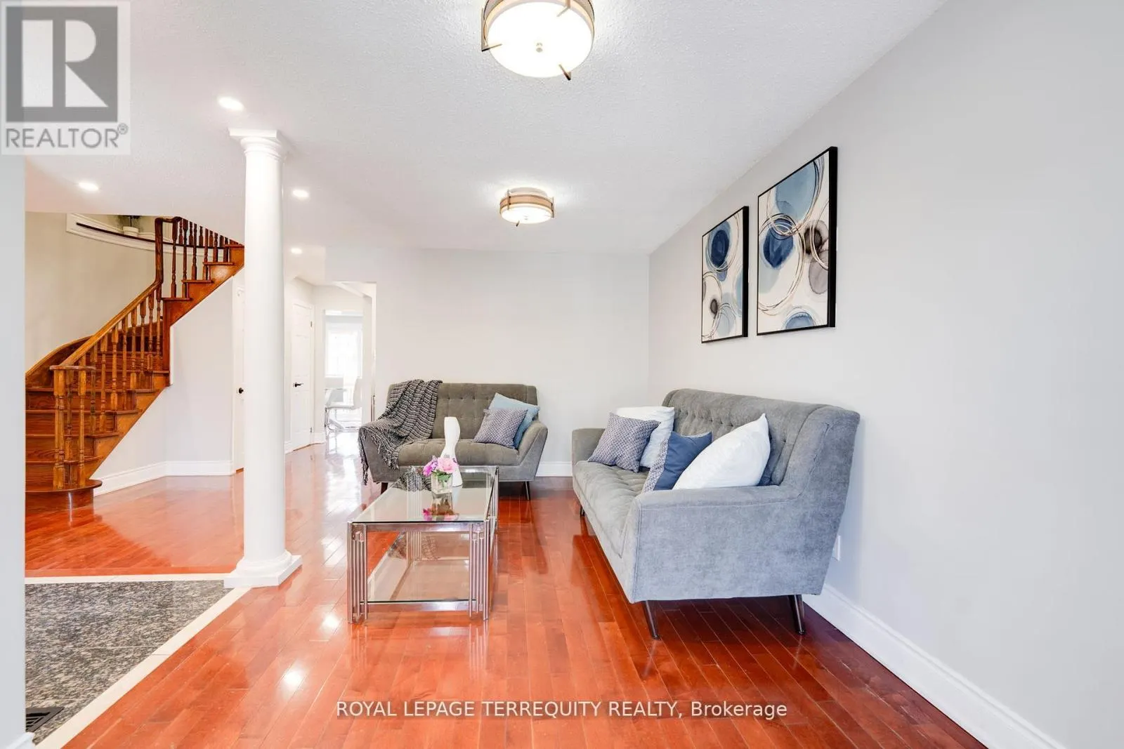 4242 PETERSBURG CRESCENT