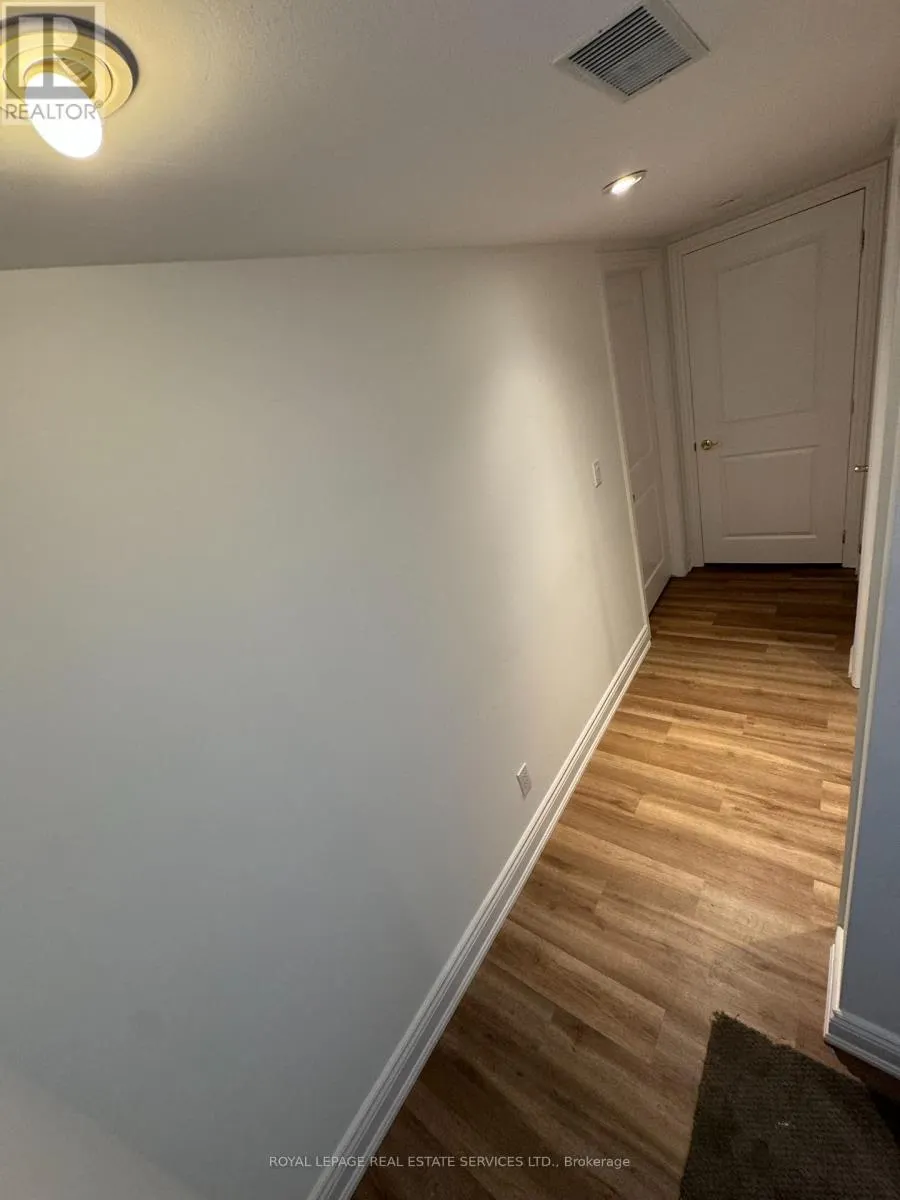 4 BEAVER BEND CRESCENT