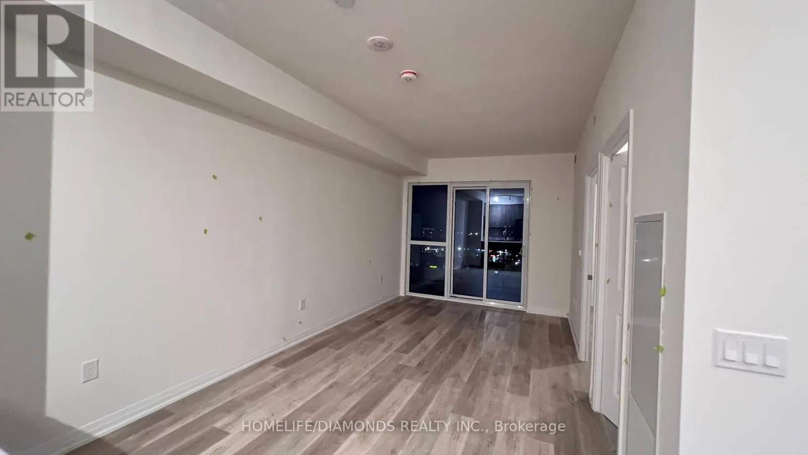 1203 - 15 WATER GARDEN DRIVE