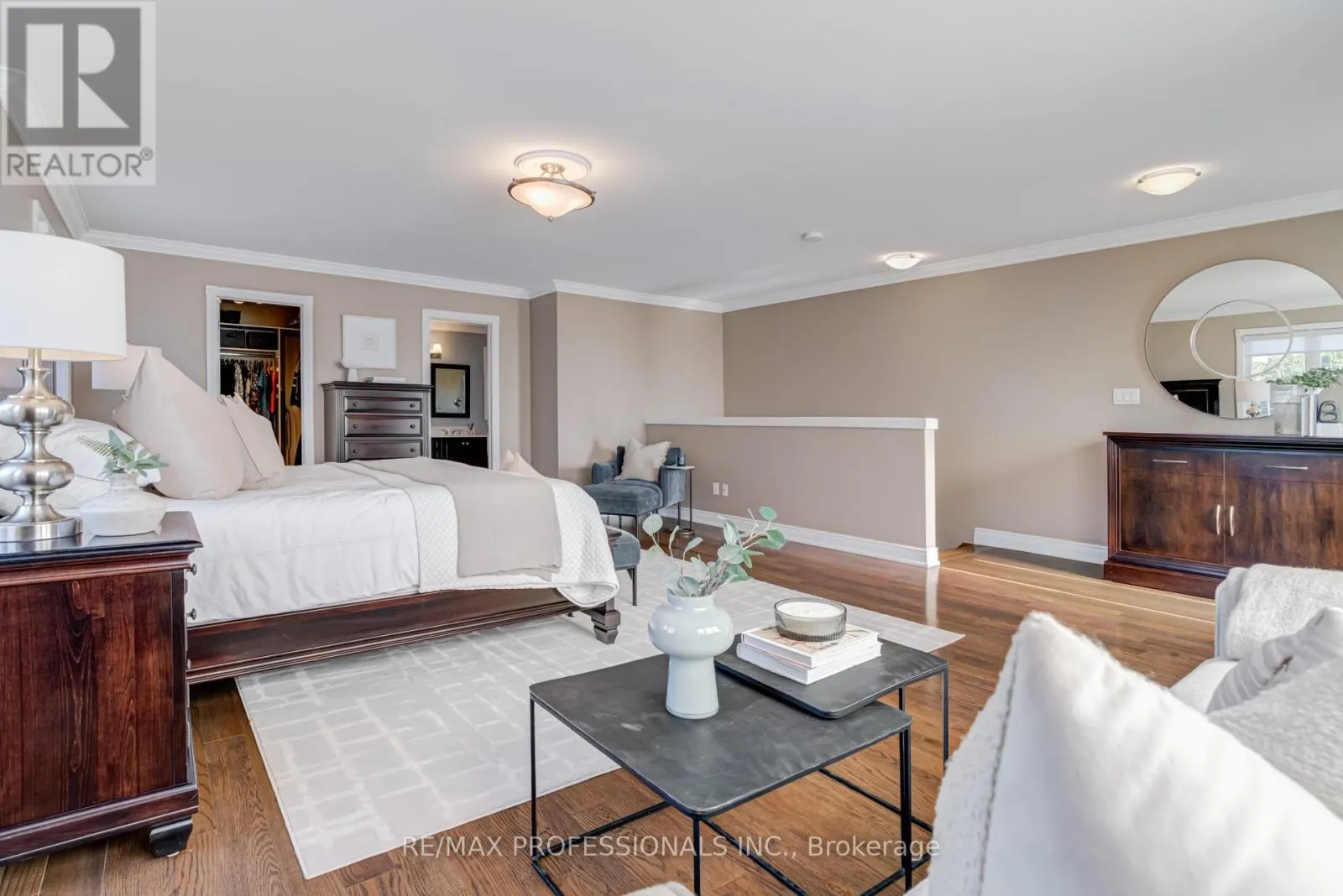 2264 LAKE SHORE BOULEVARD W