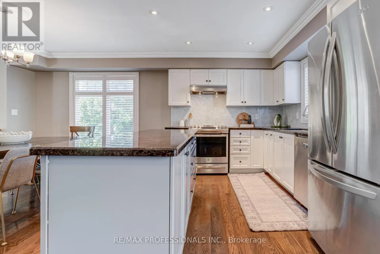 2264 LAKE SHORE BOULEVARD W