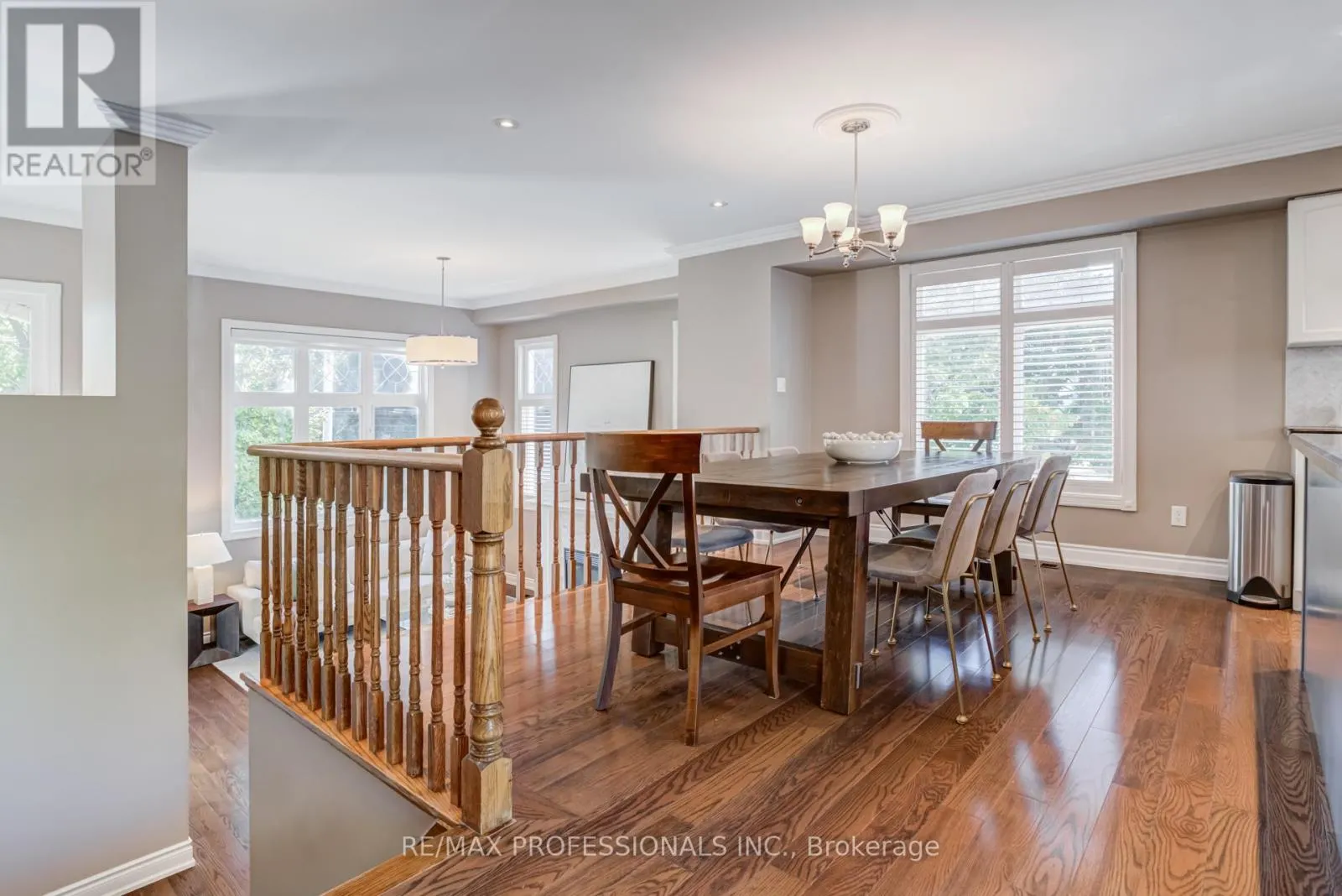 2264 LAKE SHORE BOULEVARD W