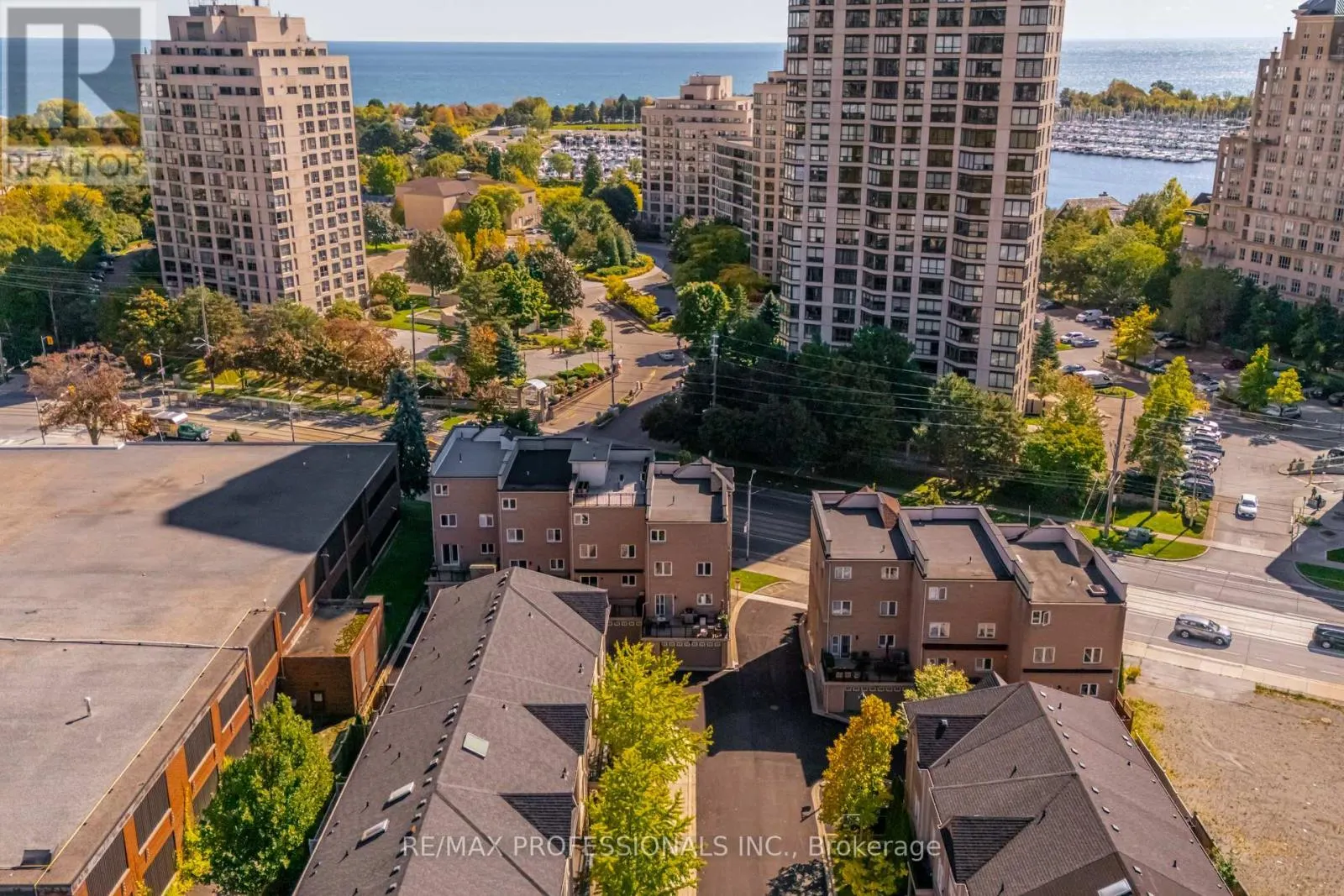 2264 LAKE SHORE BOULEVARD W