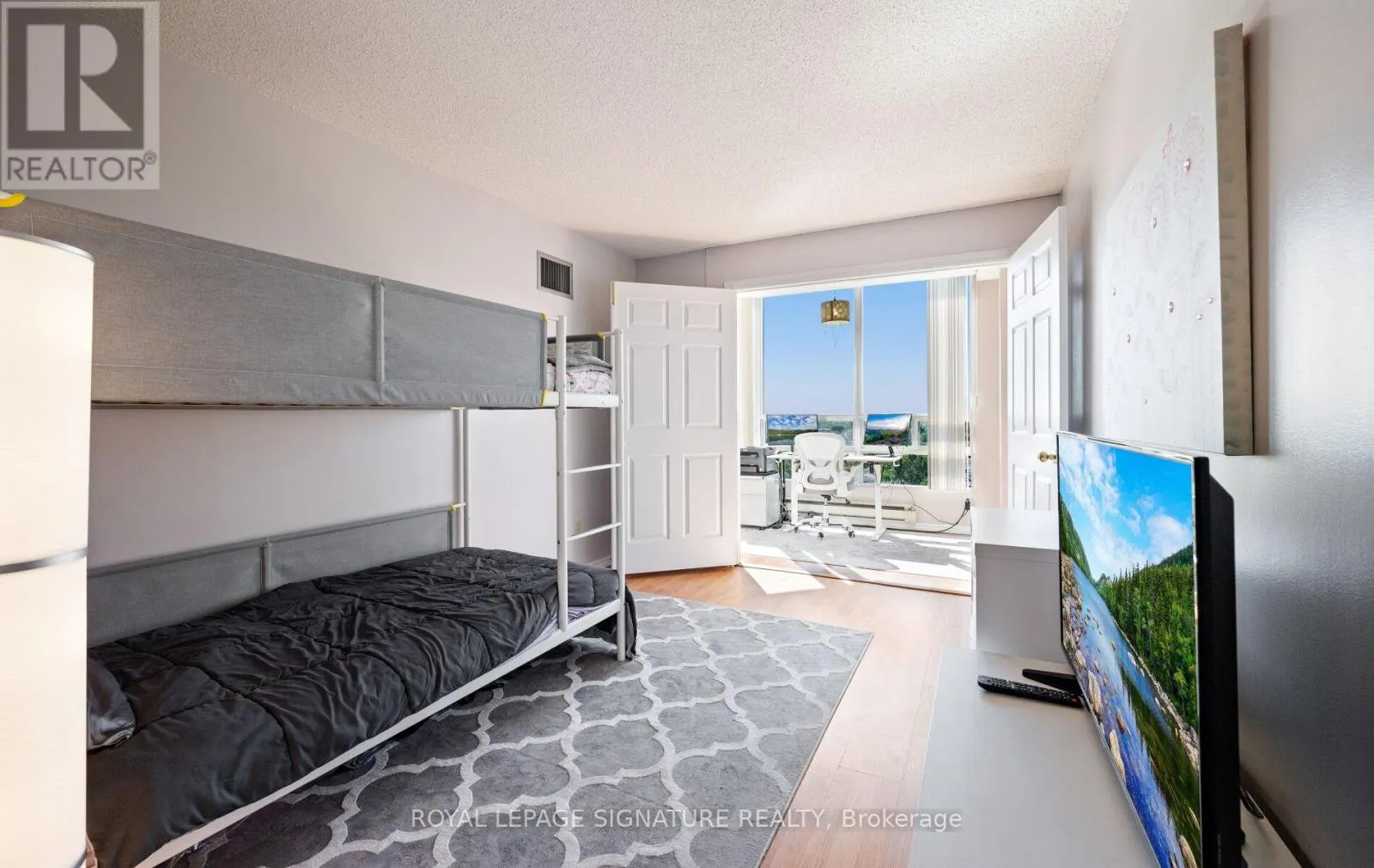 1207 - 310 MILL STREET S
