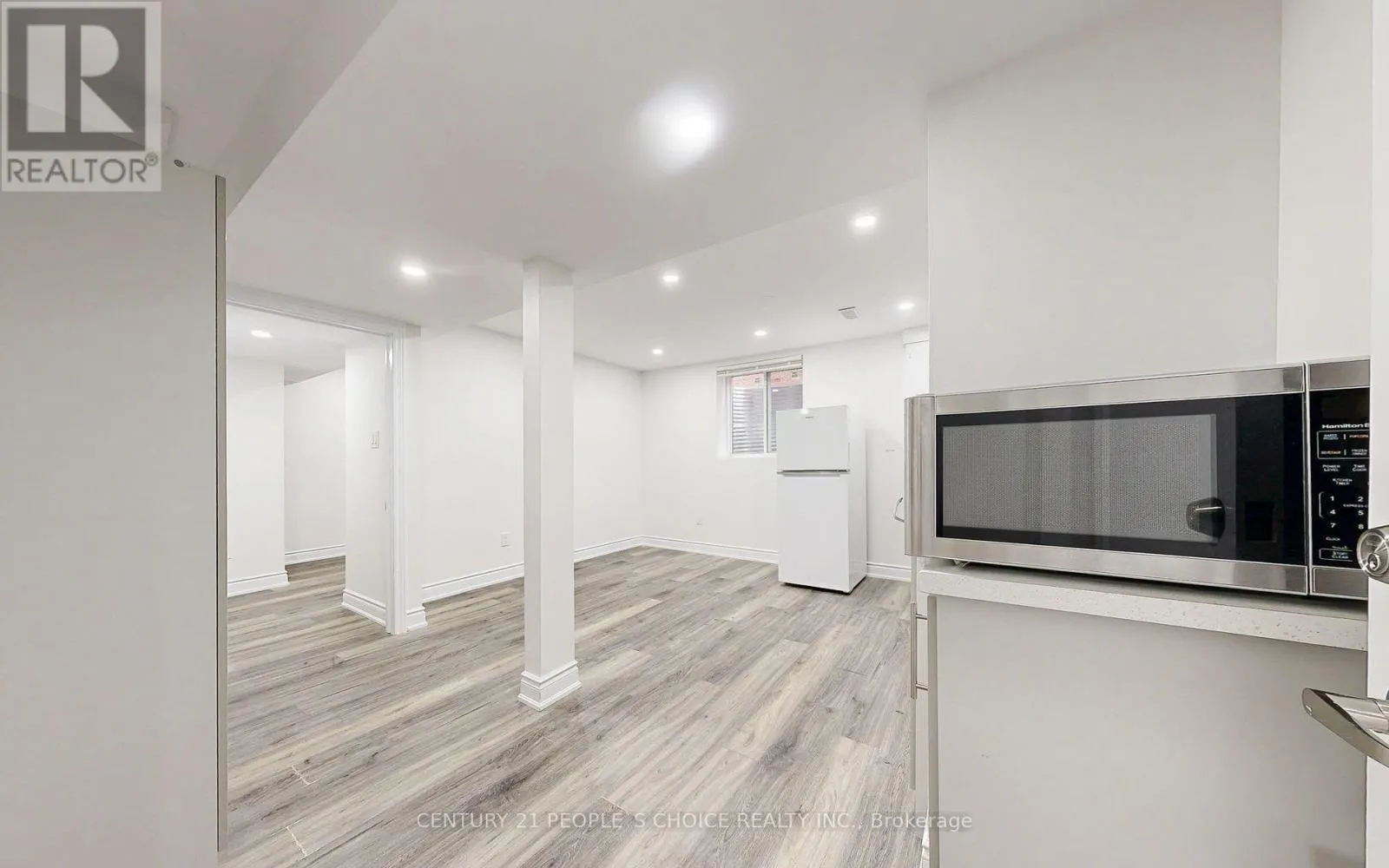 31 DORKING DRIVE