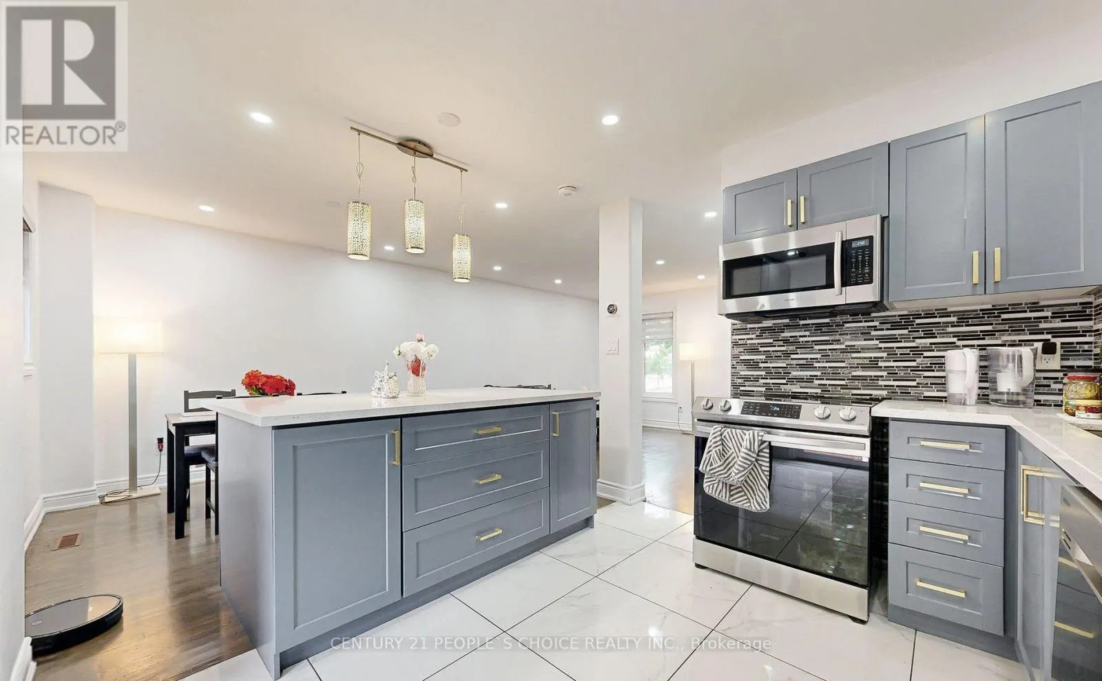 31 DORKING DRIVE