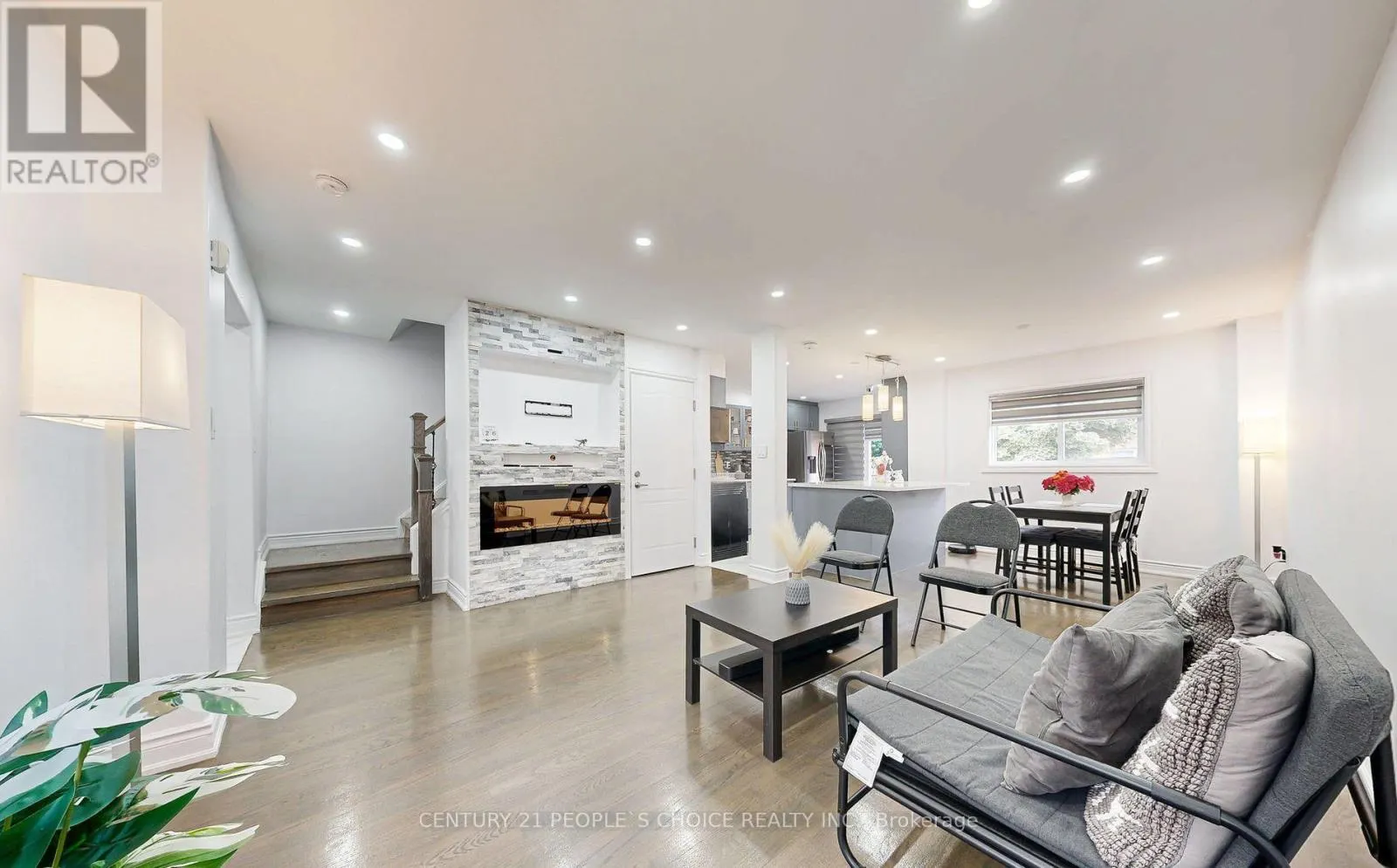 31 DORKING DRIVE