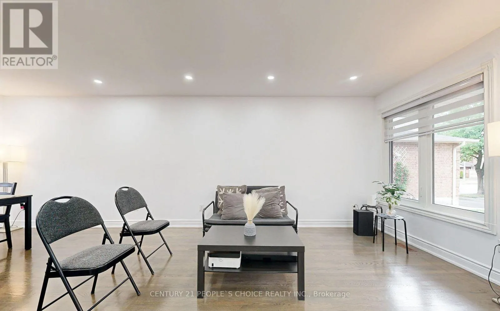 31 DORKING DRIVE