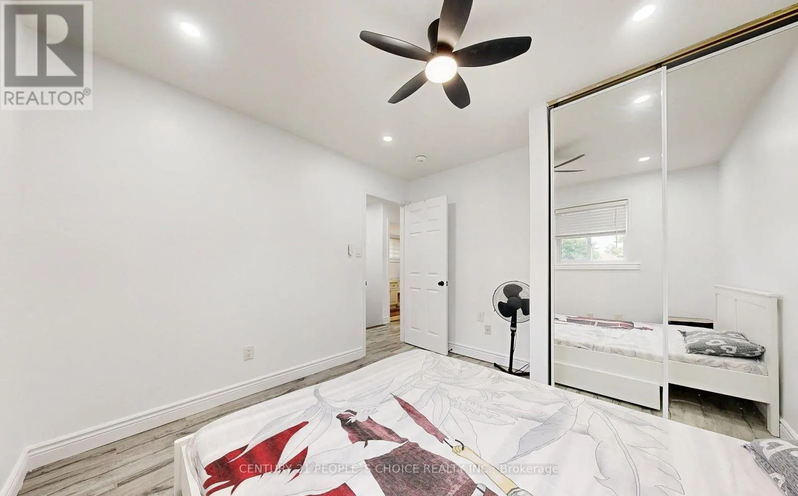 31 DORKING DRIVE