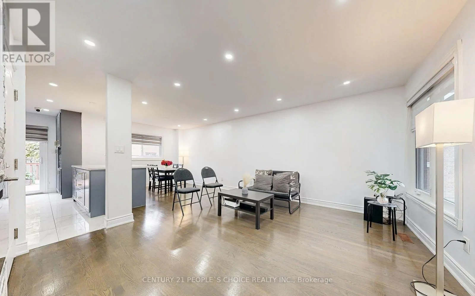31 DORKING DRIVE
