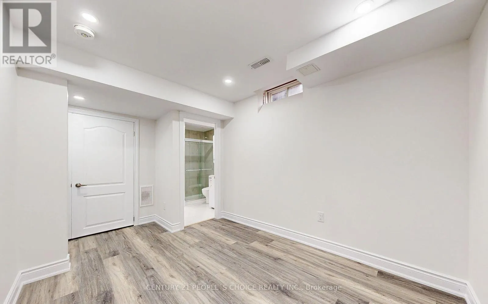 31 DORKING DRIVE