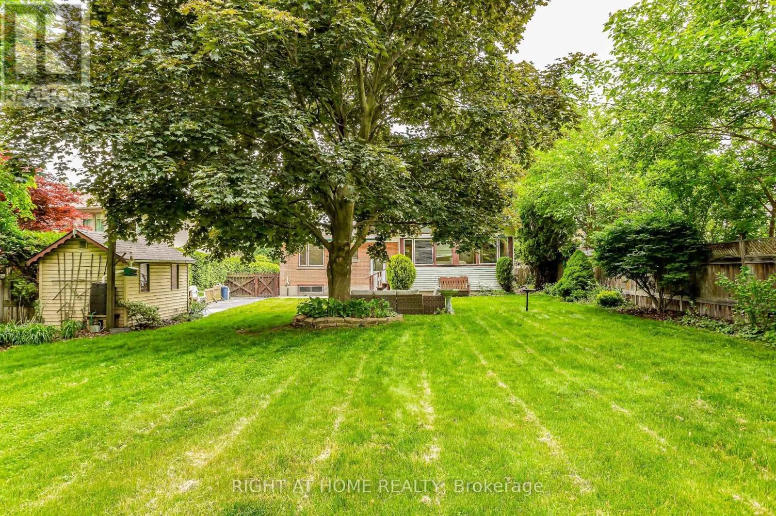 411 MAPLEHURST AVENUE