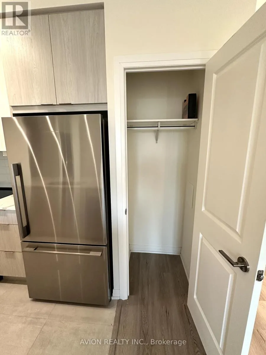 1110 - 15 WATERGARDEN DRIVE