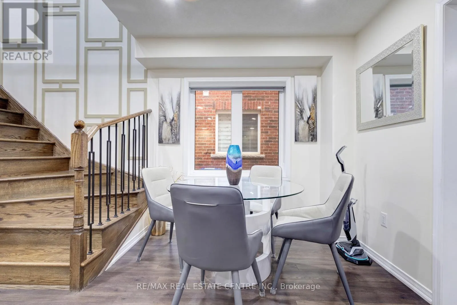11 HOOVER ROAD