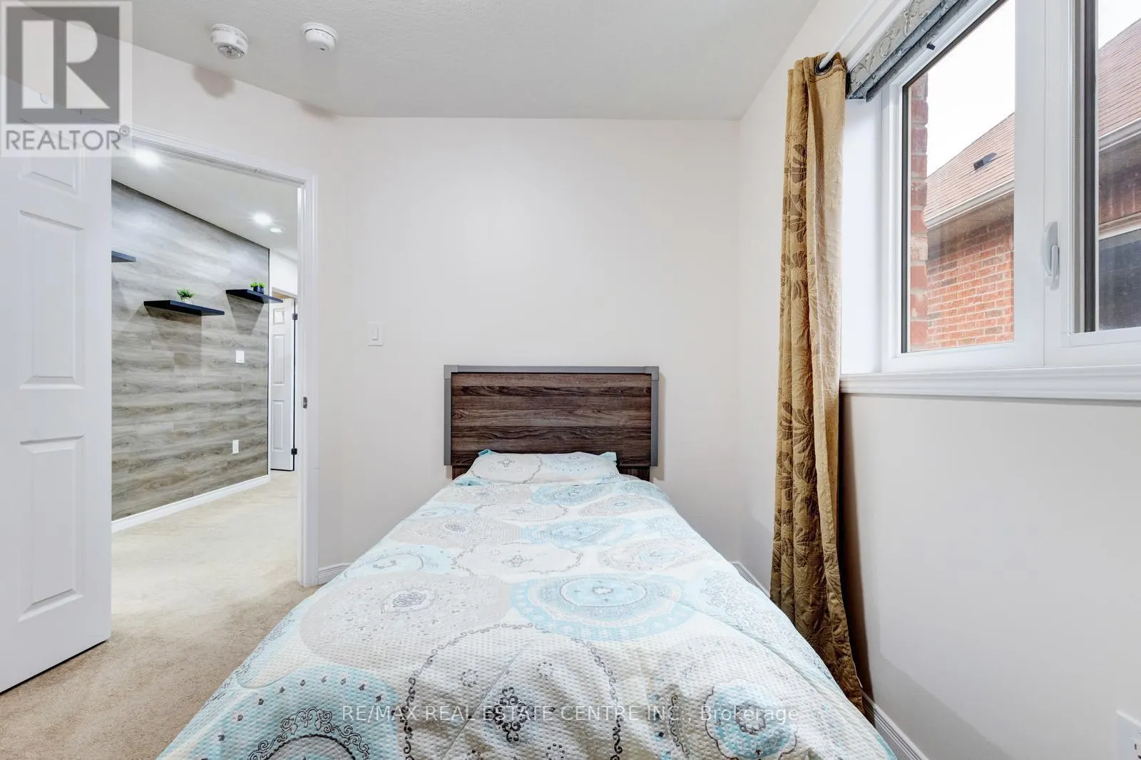 11 HOOVER ROAD