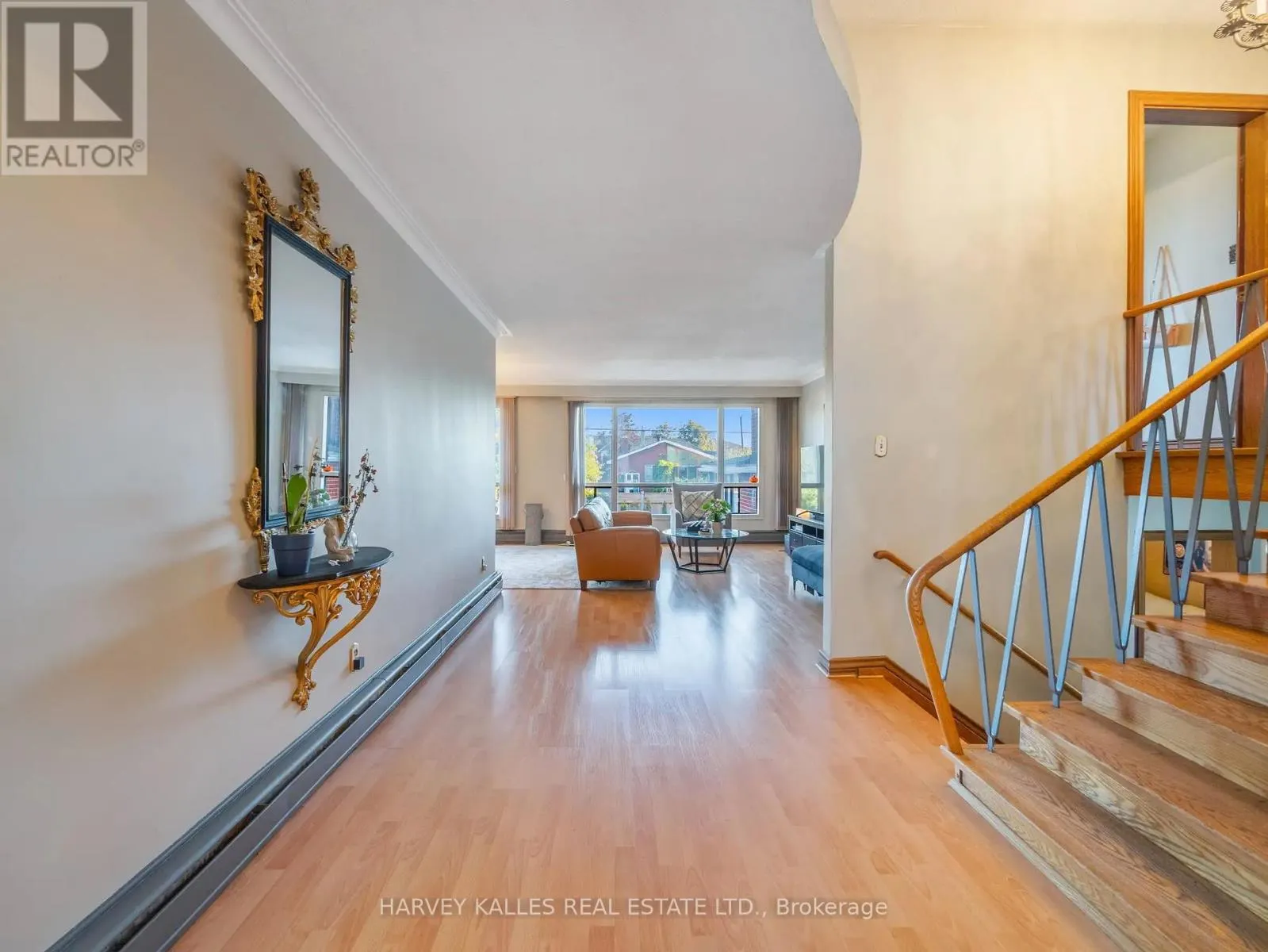 49 WENDERLY DRIVE