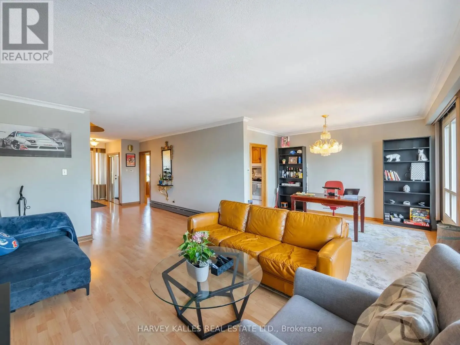 49 WENDERLY DRIVE