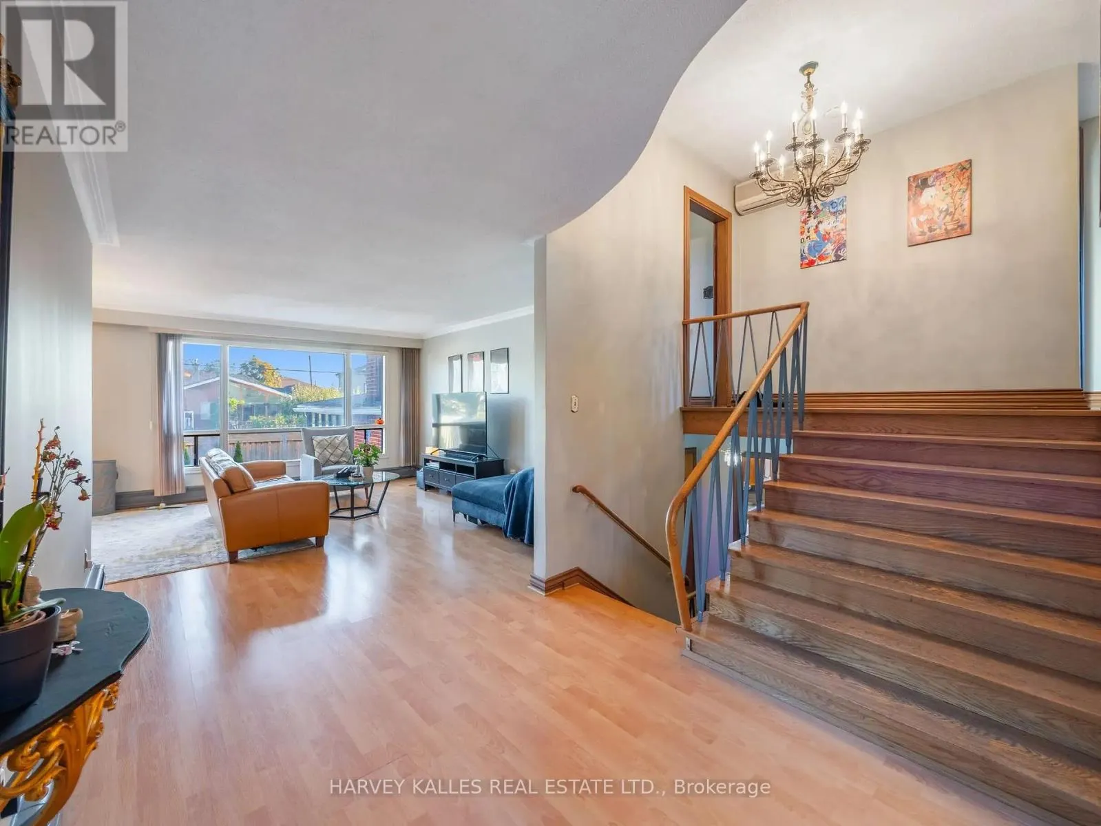 49 WENDERLY DRIVE