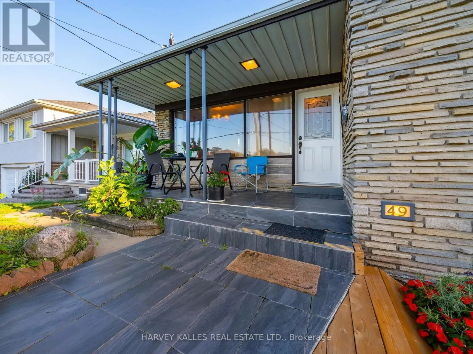 49 WENDERLY DRIVE
