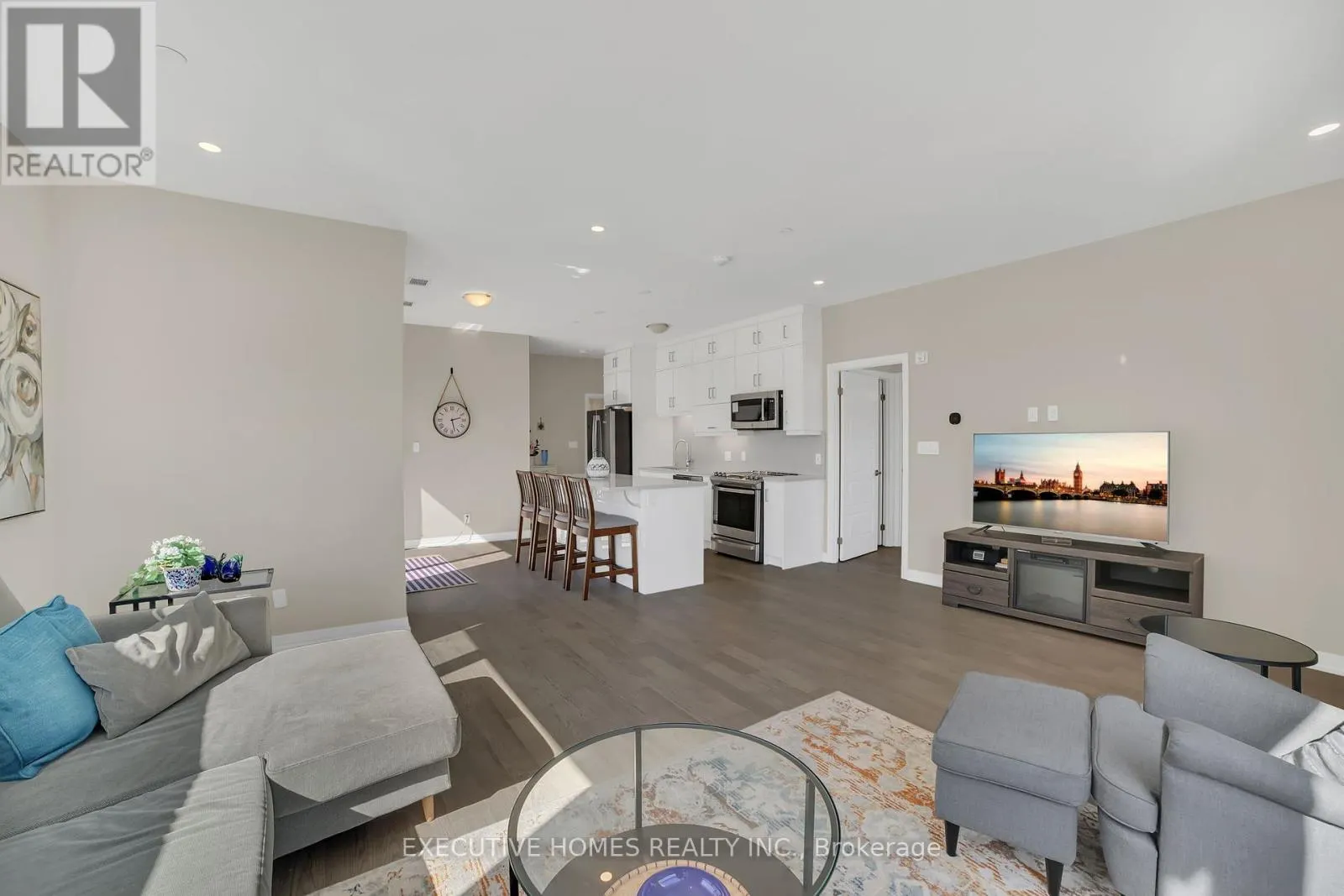 208 - 3265 CARDING MILL TRAIL