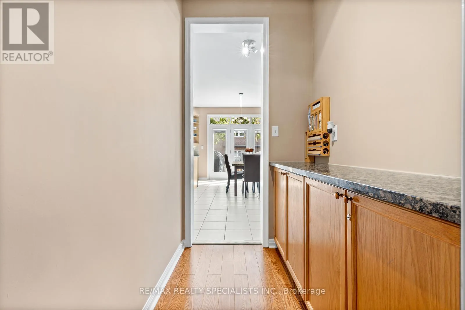 700 AUGER TERRACE