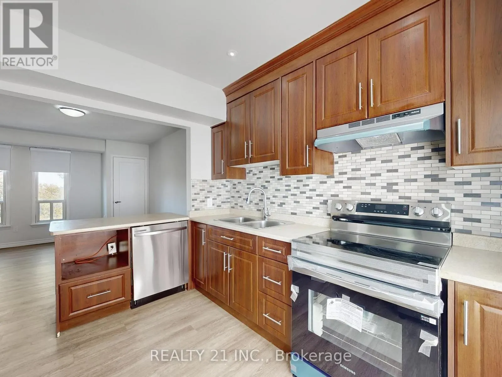 2 - 40 REXDALE BOULEVARD