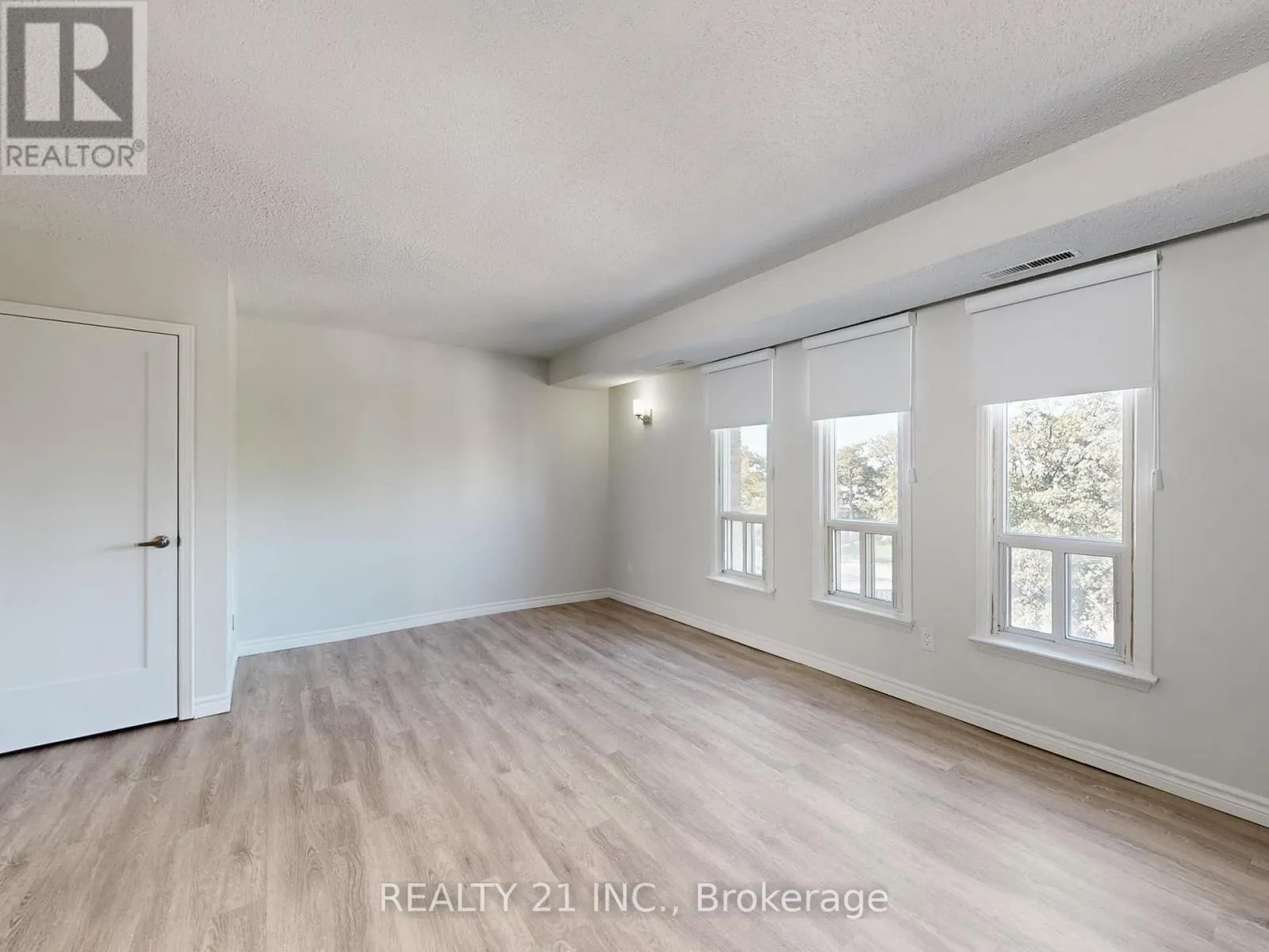 2 - 40 REXDALE BOULEVARD