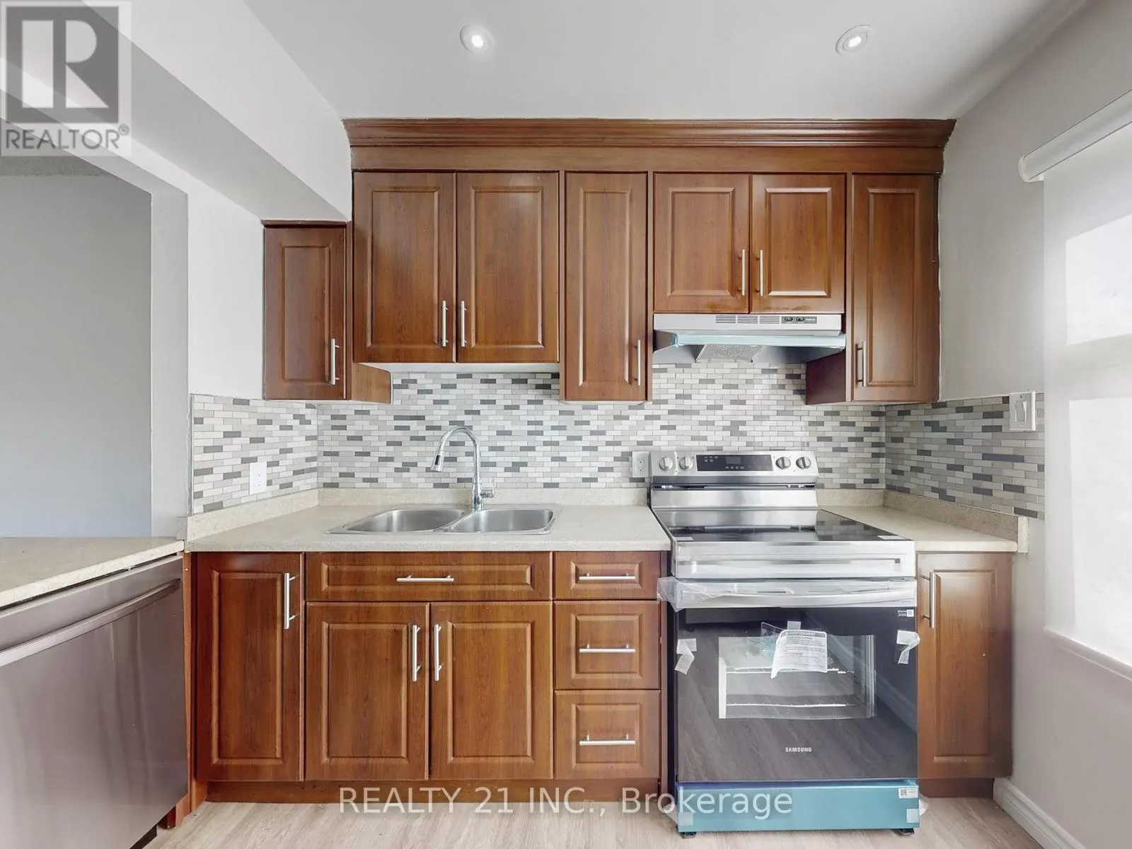 2 - 40 REXDALE BOULEVARD