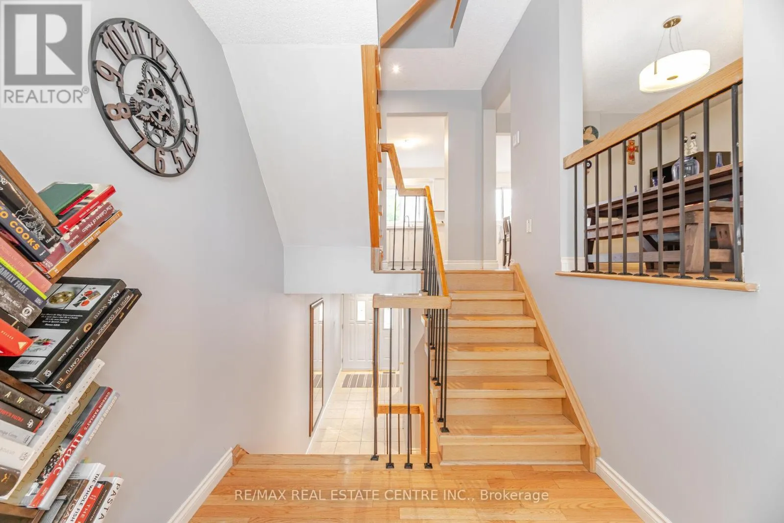 27 - 4230 FIELDGATE DRIVE