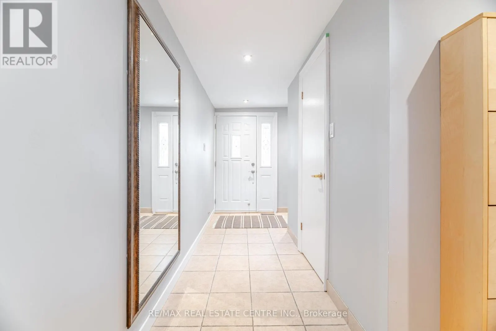 27 - 4230 FIELDGATE DRIVE