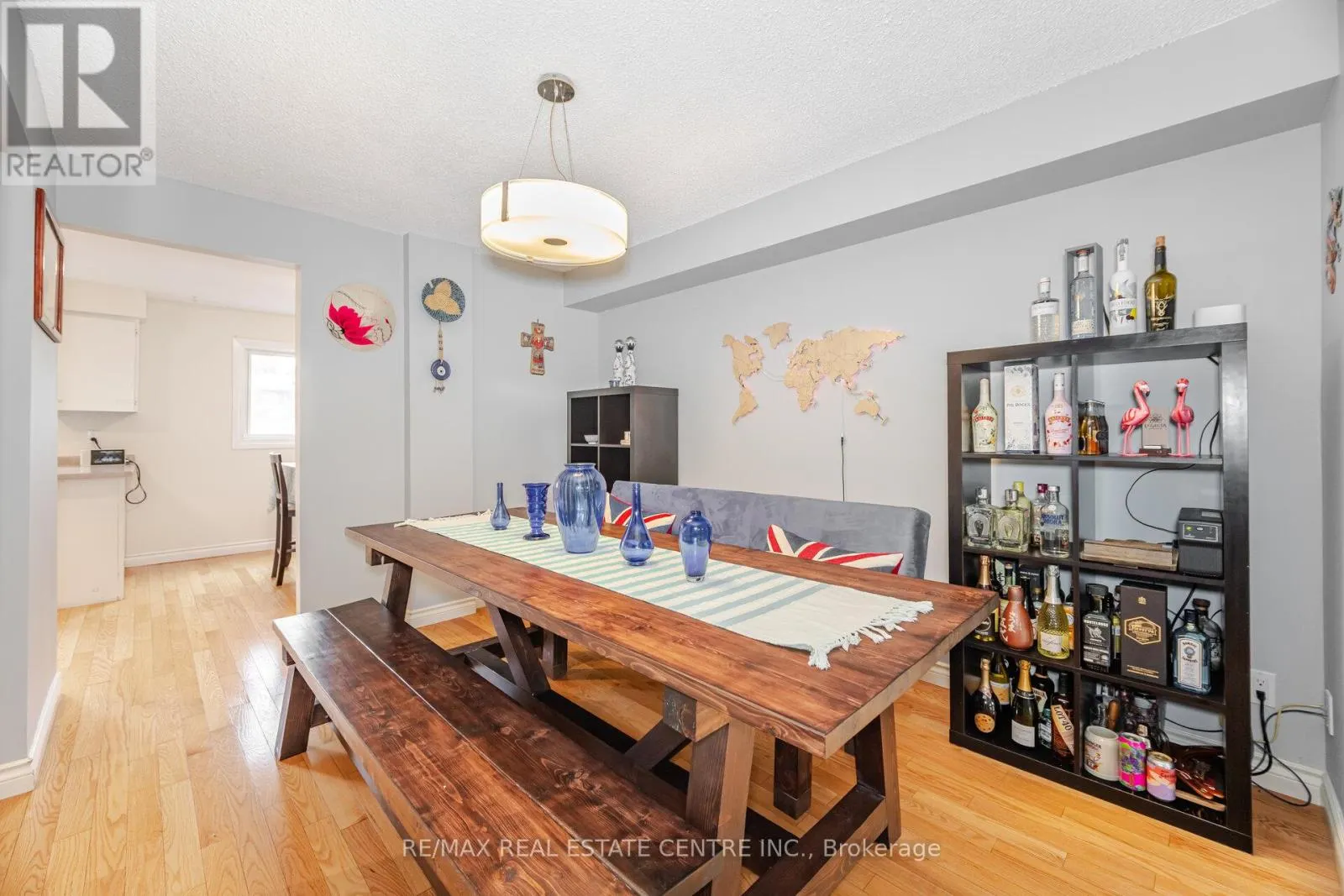 27 - 4230 FIELDGATE DRIVE