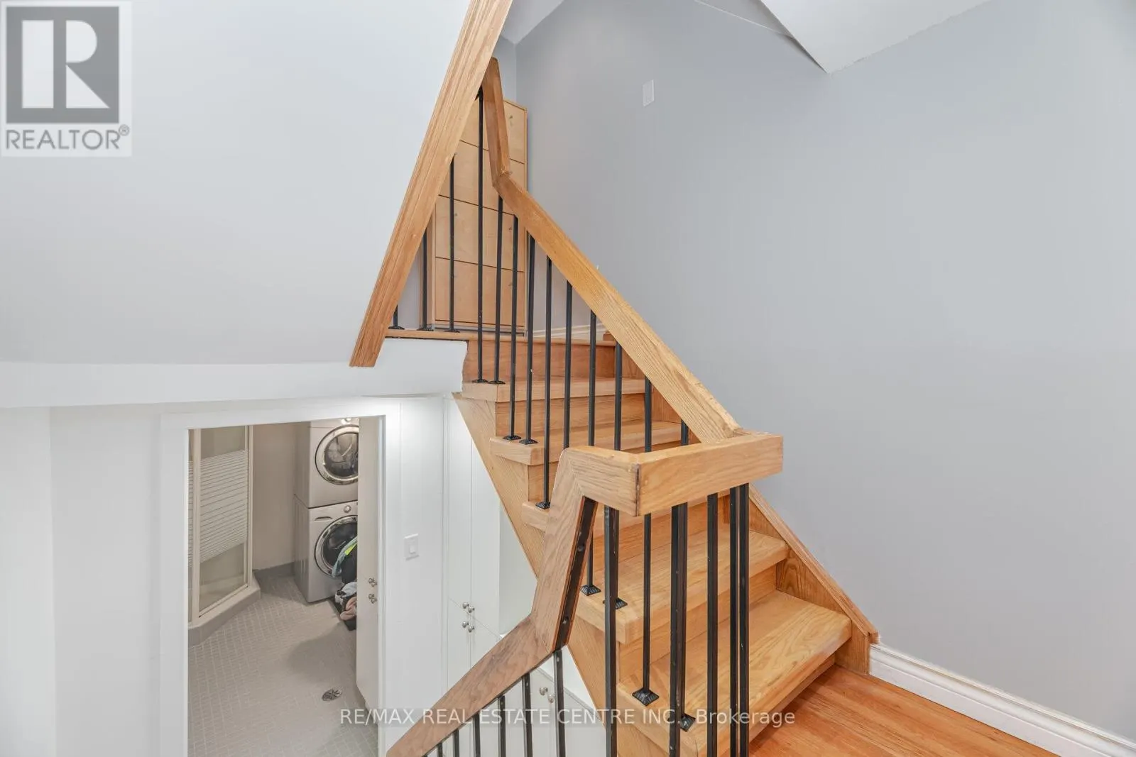 27 - 4230 FIELDGATE DRIVE