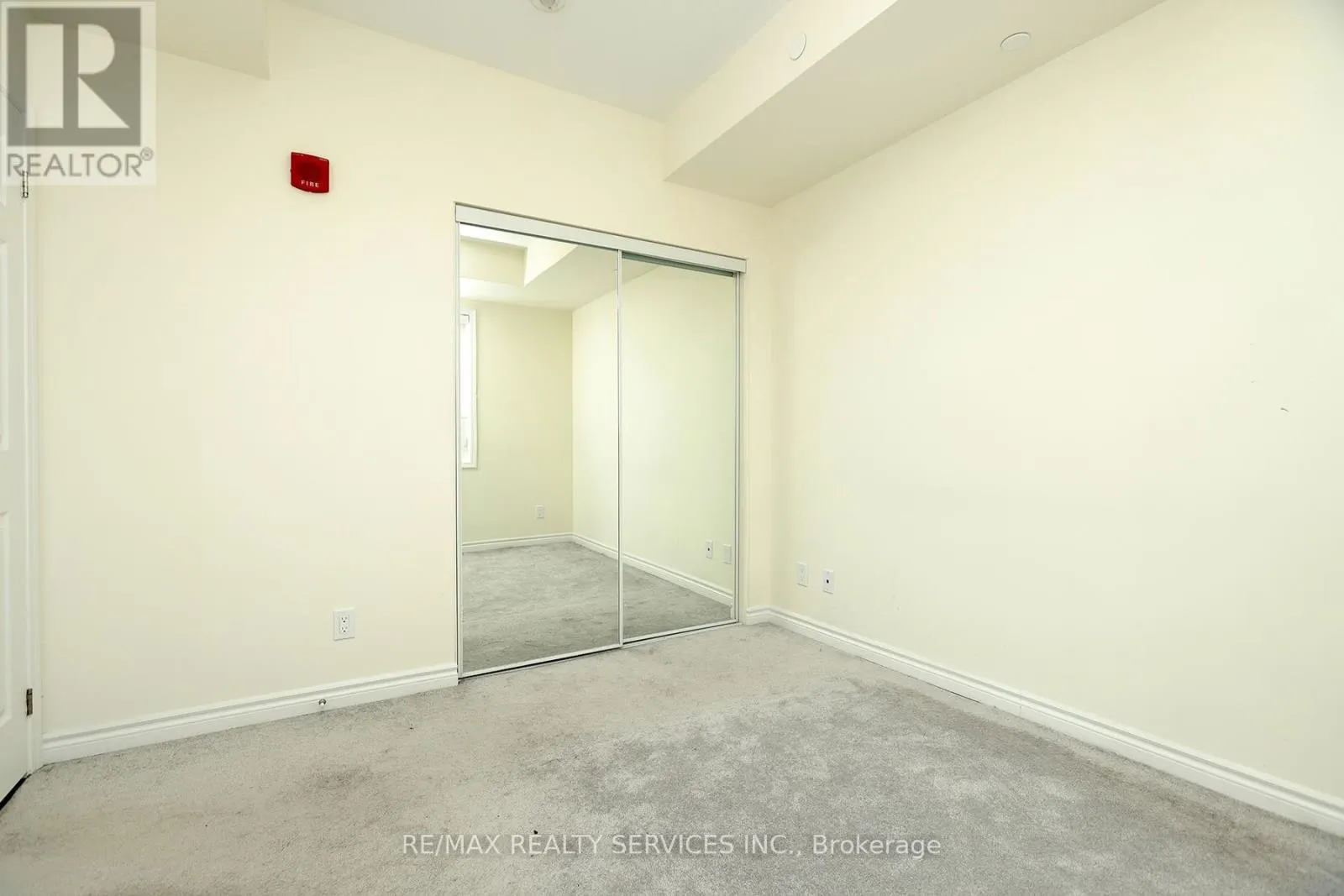 210 - 200 LAGERFELD DRIVE