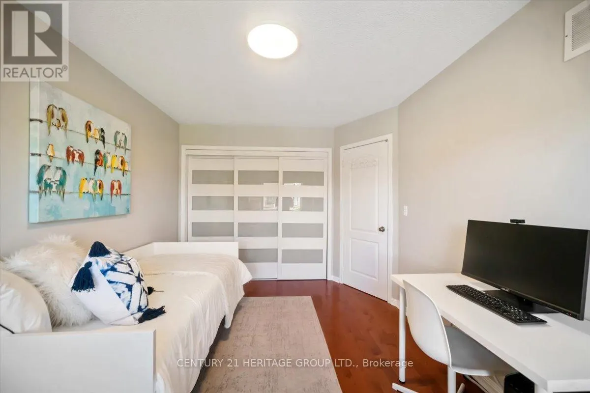 3954 COACHMAN CIRCLE