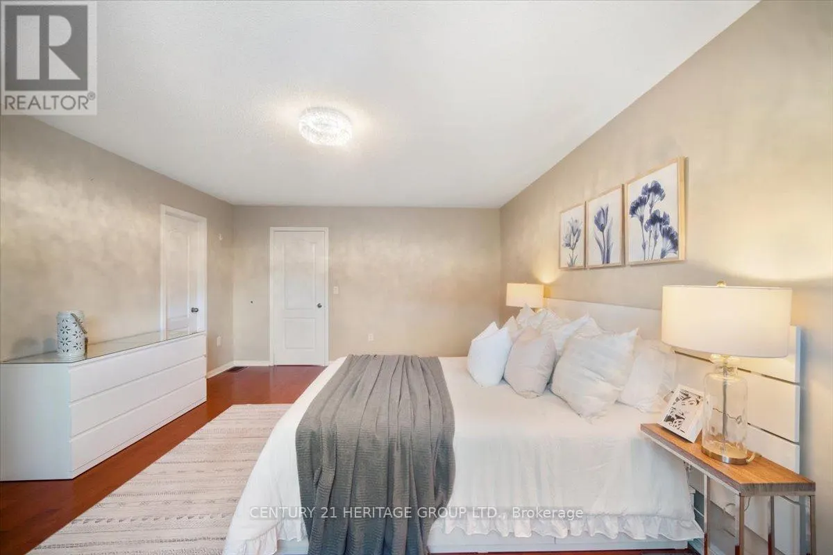 3954 COACHMAN CIRCLE
