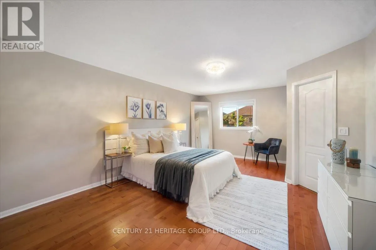 3954 COACHMAN CIRCLE
