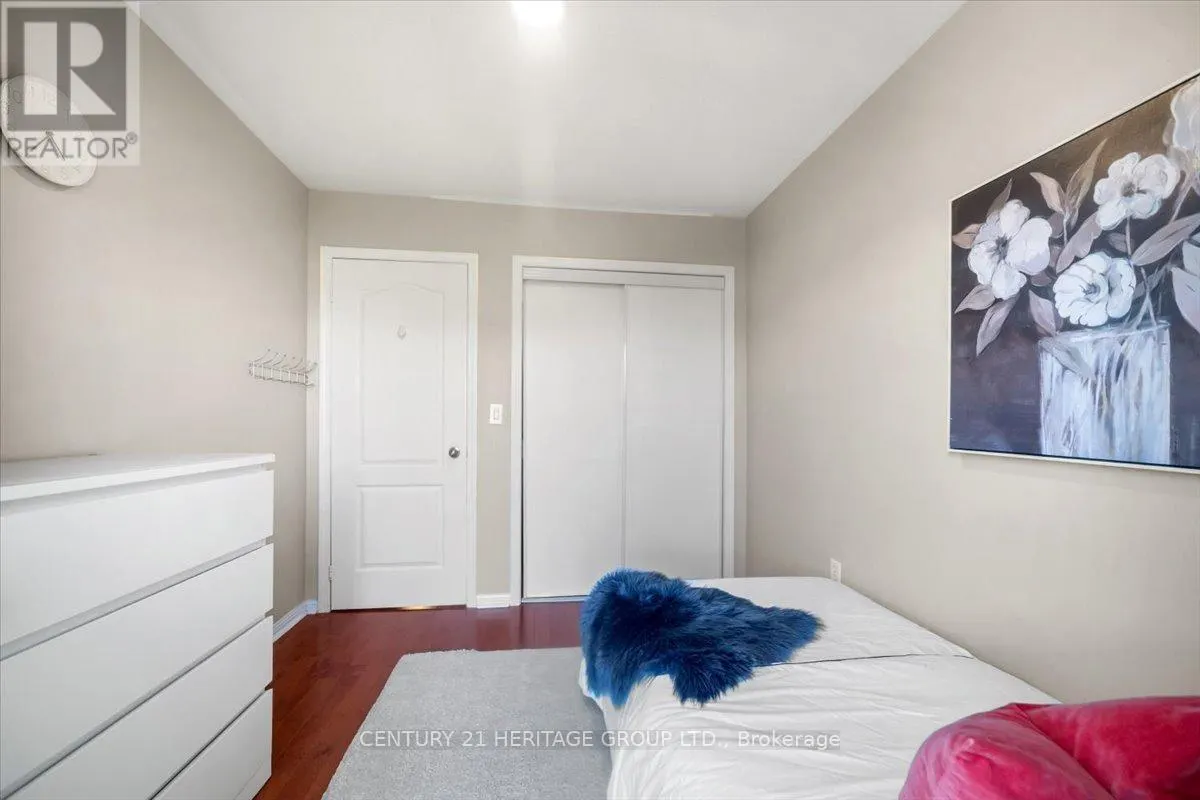 3954 COACHMAN CIRCLE
