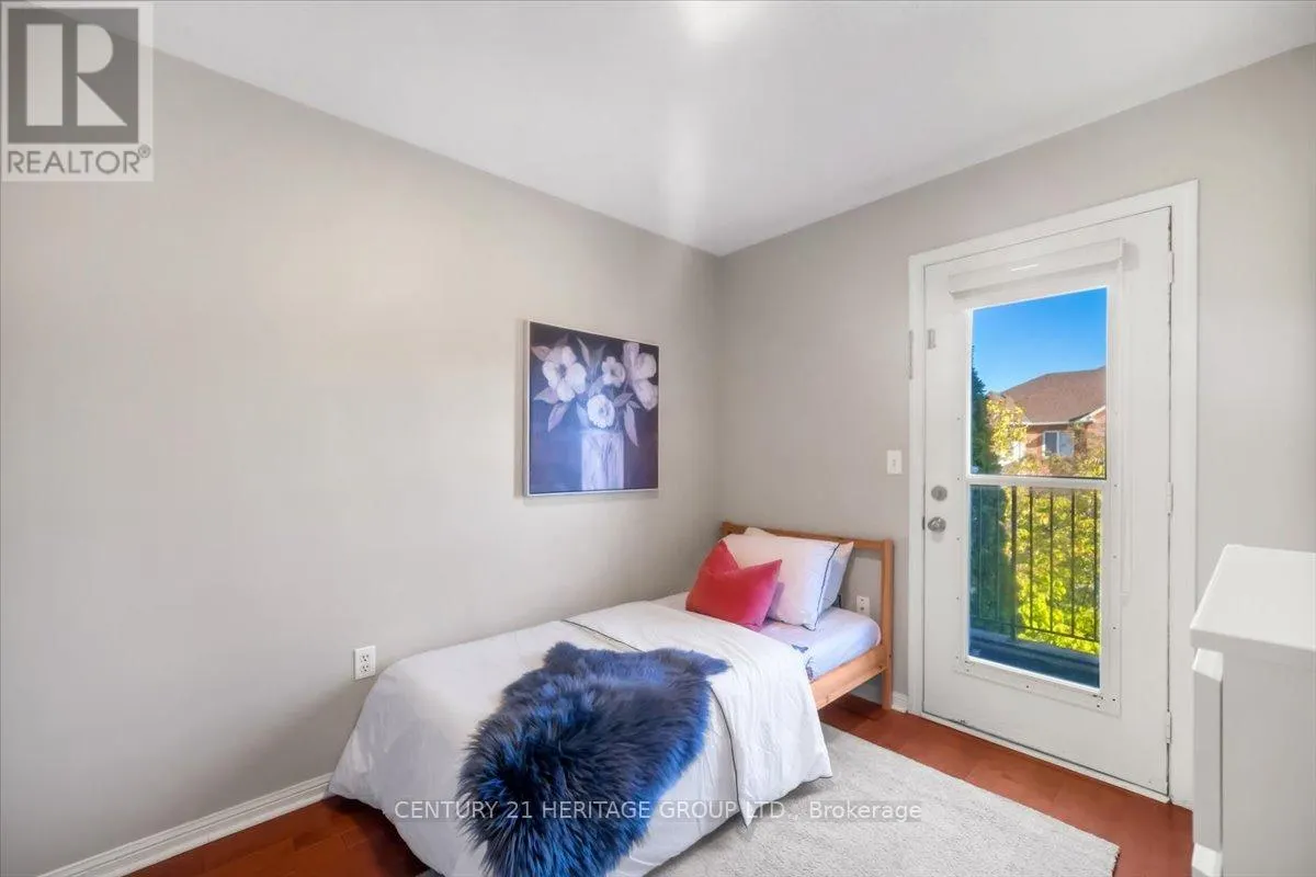 3954 COACHMAN CIRCLE