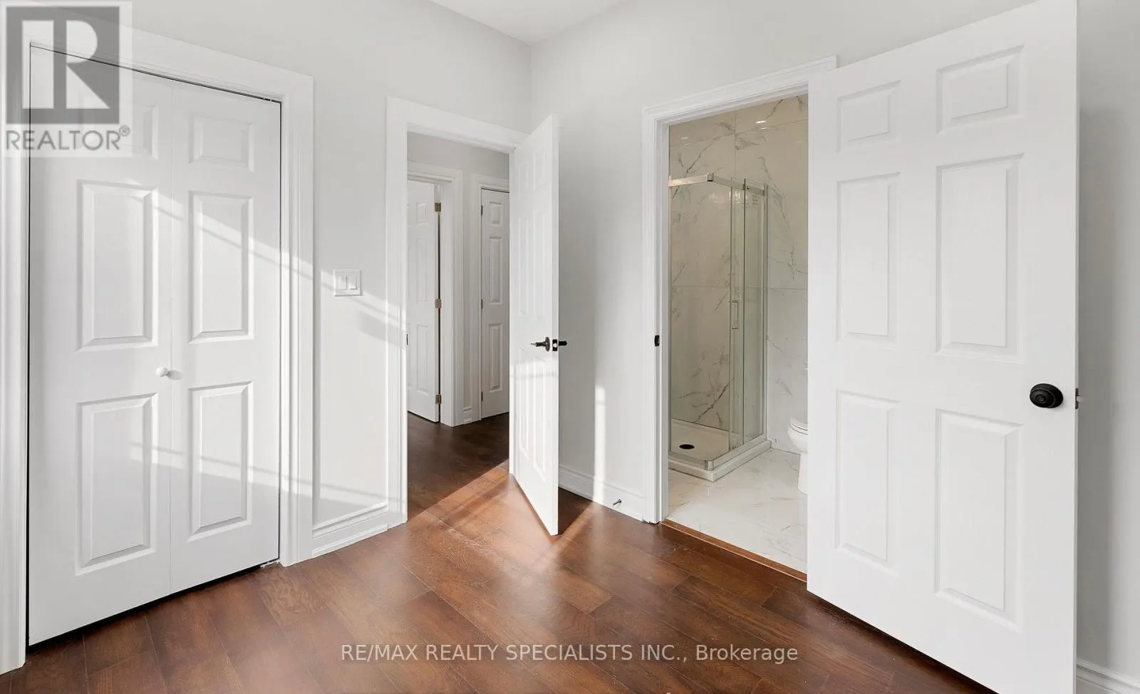 4 - 659 ROSELAIRE TRAIL
