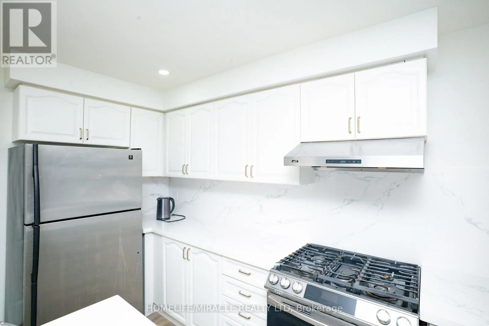 27 KILLALOE CRESCENT