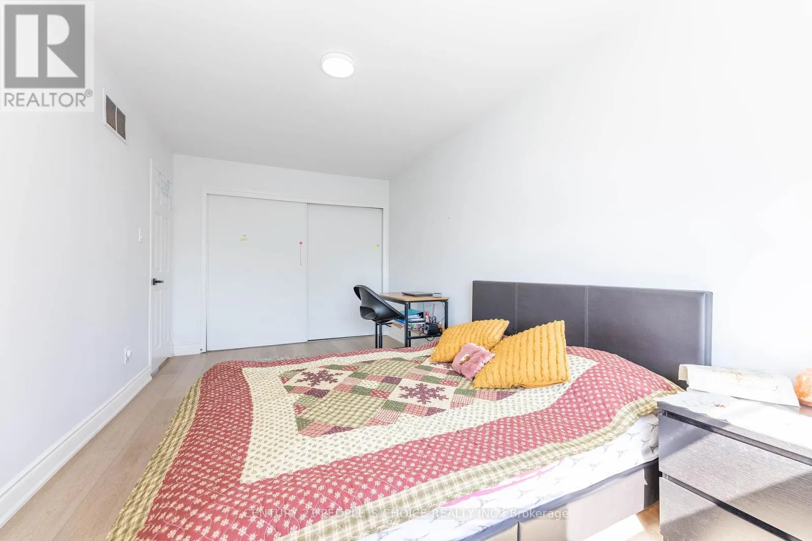 30 - 365 TAILFEATHER CRESCENT